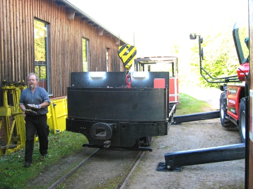 240502 Kohlenkasten aufgesetzt