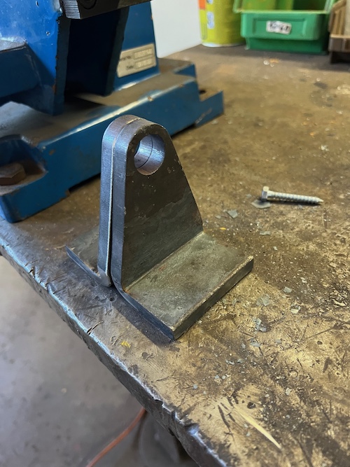 250515 Halter Pfeifenzugwelle