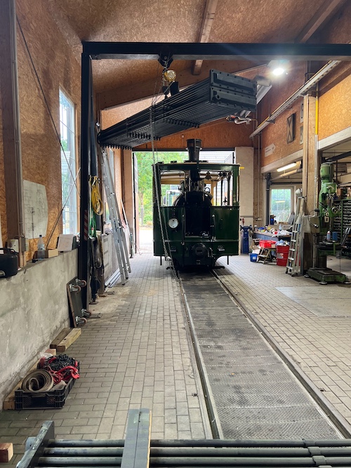 250828 Dachkondensator aufsetzen1
