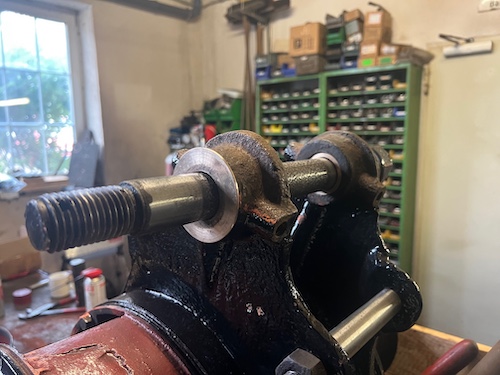 251220 Buchse mit Achse