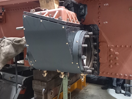 20260326 Zyl Verkleidung montiert 154116