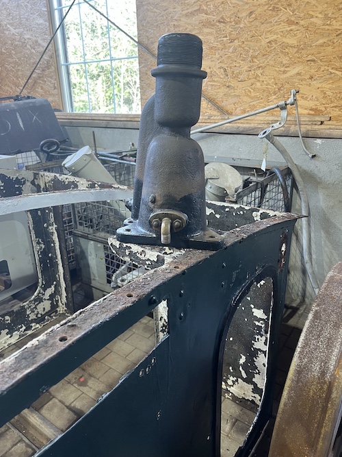 260410 Läutewerk auf Führerhaus