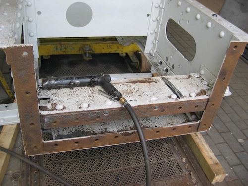 260417 Pufferbohle hinten 5