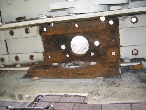 260417 Verstärkungsblech ausgenietet