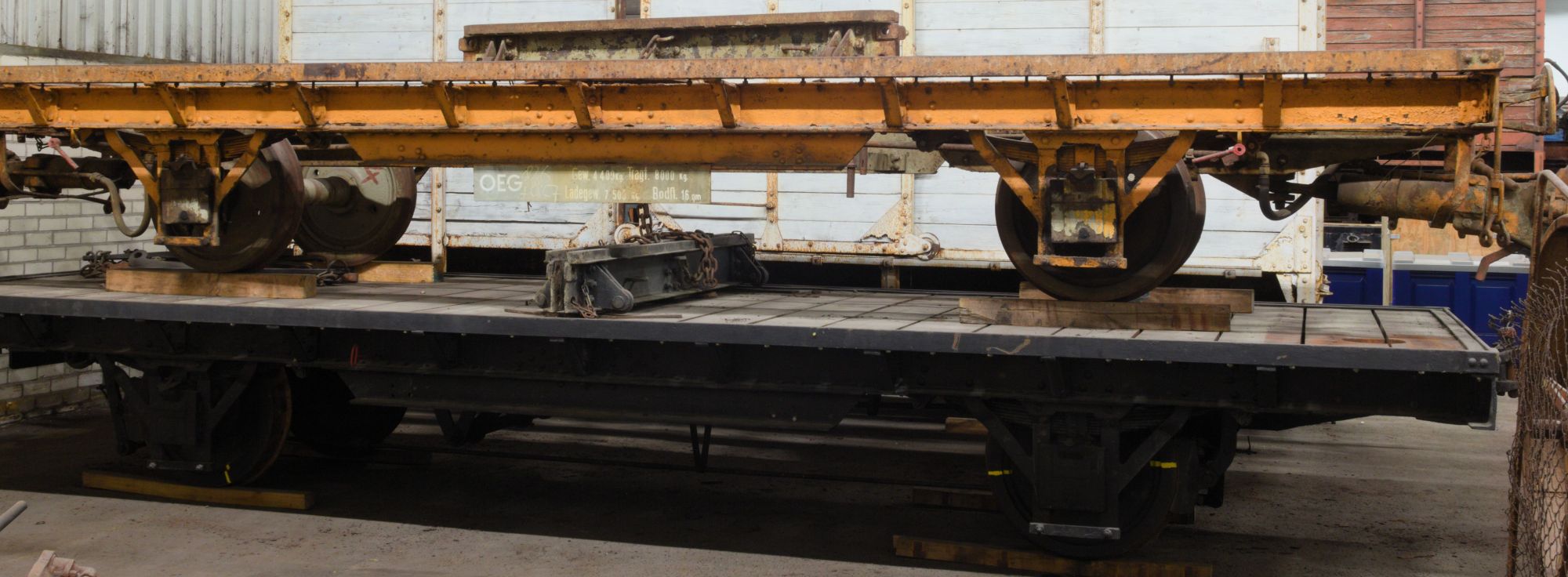 OEG 827 827